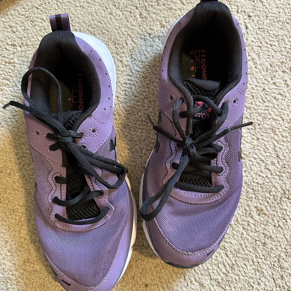 NWOT Under Armour Charged Assert 10 running shoes - Picture 3 of 5